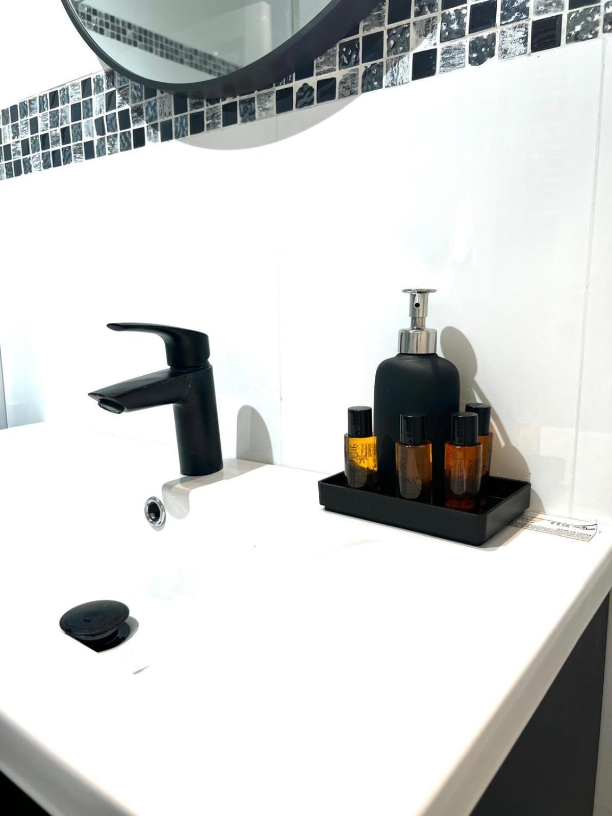 Wolu Suites Bruxelles Eksteriør billede